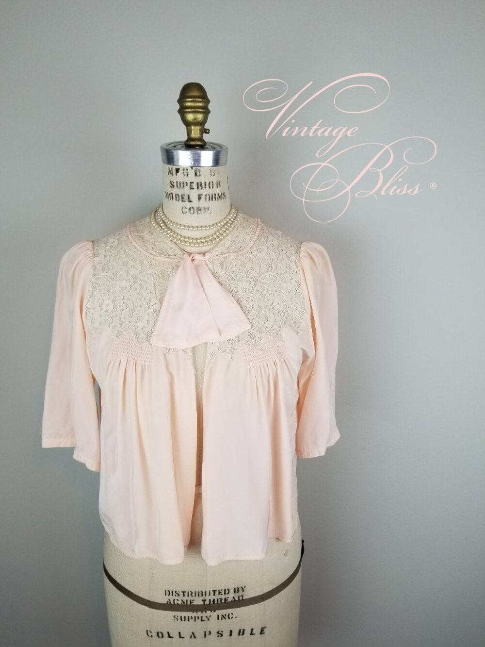 Vintage 1940's Luxe Peach Satin & Intricate Cream Lace Boudoir Bed Jacket